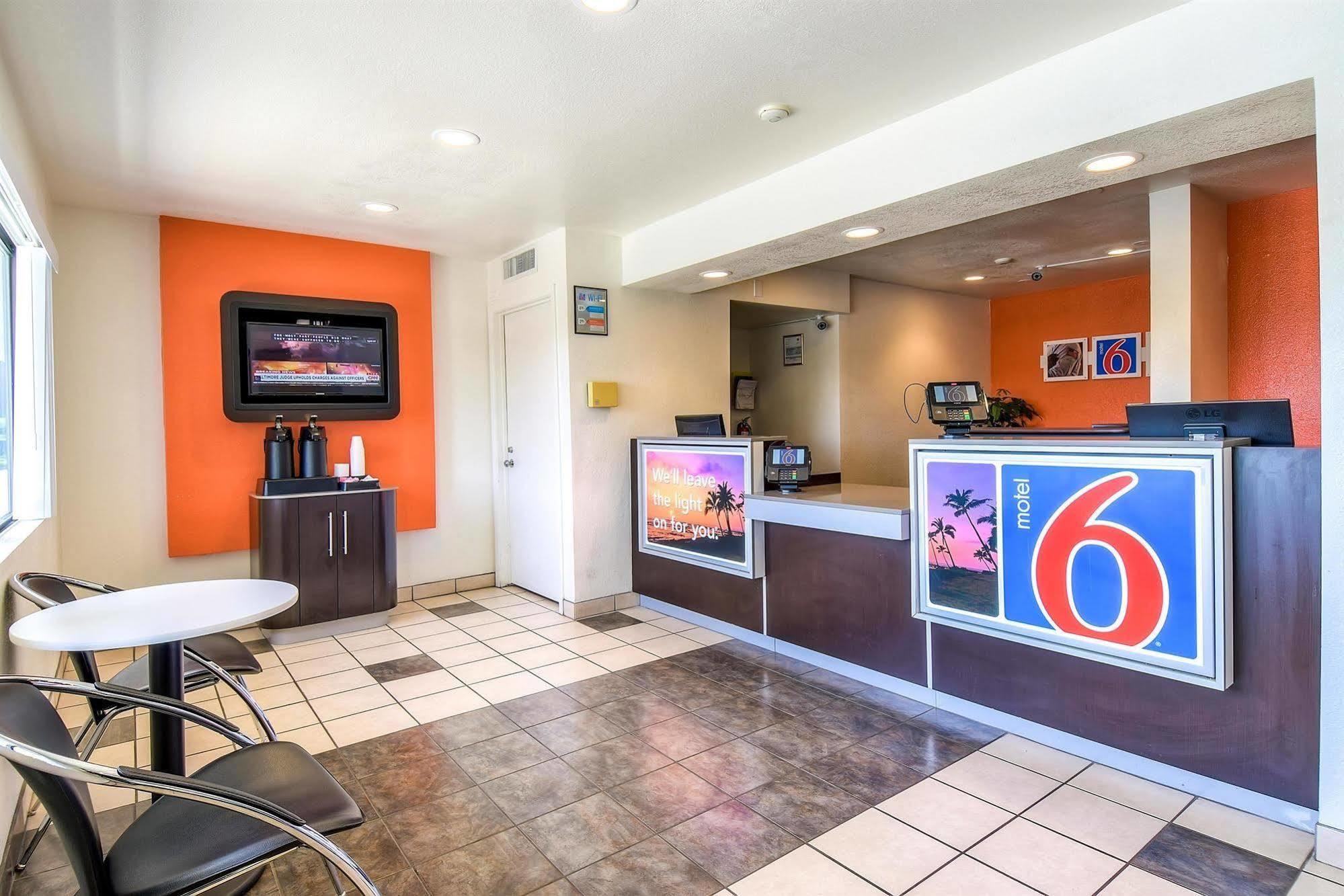 Motel 6-Corona, Ca Zewnętrze zdjęcie