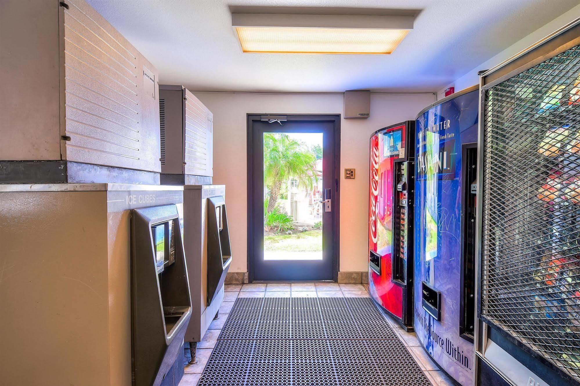Motel 6-Corona, Ca Zewnętrze zdjęcie